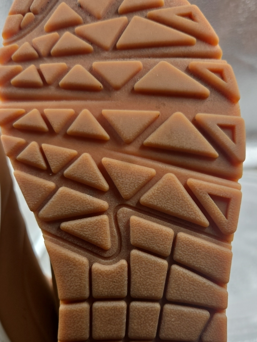 D1 Tan and white sketchers size.6.5 - Picture 3 of 3